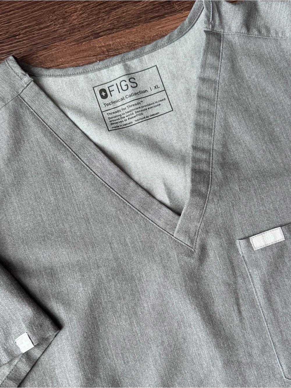 Figs Catarina Scrub Top Womens XL One Pocket V-Neck Charcoal Gray PO 3251 Shirt
